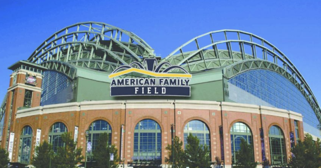 milwaukee-brewers-annual-clubhouse-sale-is-just-in-time-to-kick-off-holiday-shopping