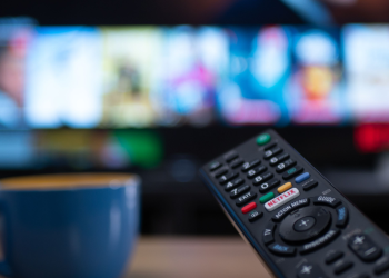 youtube-shorts-now-available-on-tv-–-search-engine-journal