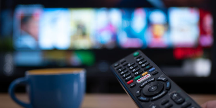youtube-shorts-now-available-on-tv-–-search-engine-journal