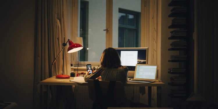 the-3-biggest-mistakes-job-seekers-make-after-a-layoff-–-cnbc
