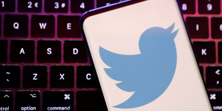 twitter-alternatives:-six-options-if-you're-leaving-–-and-one-to-help-if-you're-sticking-around