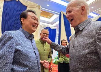 yoon,-first-lady-reunite-with-biden-at-gala-dinner-in-cambodia-–-the-korea-times
