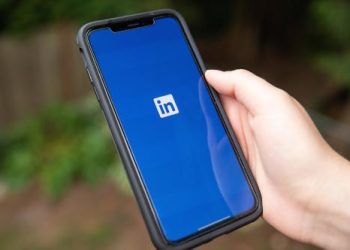 new-linkedin-feature-–-how-to-add-and-edit-automatic-captions-on-linkedin-[video]