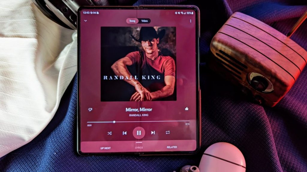 youtube-music-rolls-out-now-playing-redesign,-tucks-away-the-dislike-button