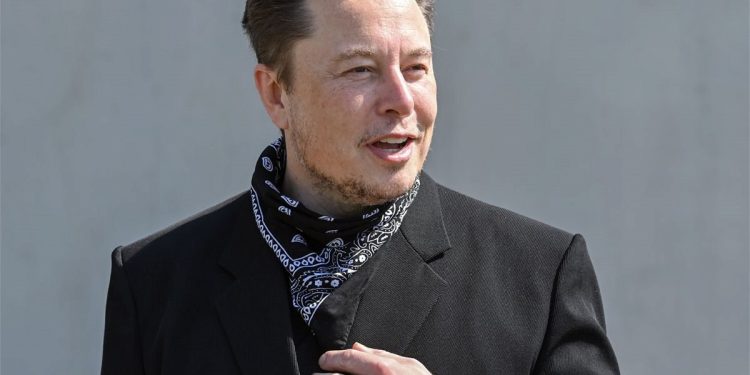 “everyone-got-away-with-it-except-the.”-–-twitch-streamer-counters-elon-musk's-tweet-…