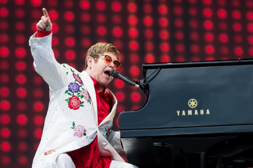 1-arrested-after-older-couple-brutally-attacked-at-elton-john-concert-in-la.-–-ktla