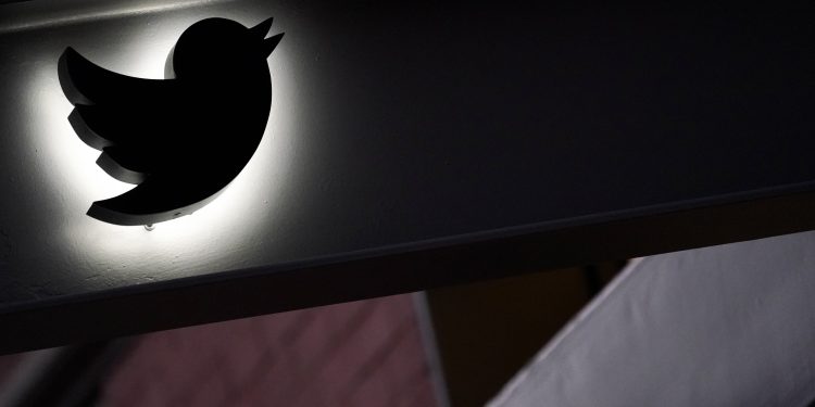 if-twitter-dies,-democracy-won't-go-with-it-–-politico