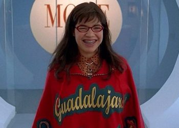 america-ferrera-shared-'ugly-betty'-cast-reunion-pic-on-instagram-–-bustle