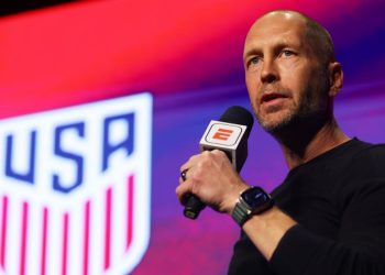 usmnt-coach-berhalter-claims-england-boss-southgate-has-ignored-whatsapp-…-–-sporting-news
