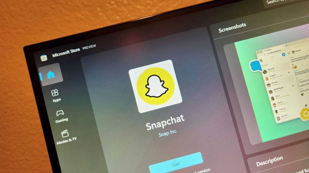 after-denying-windows-phones,-snapchat-finally-arrives-on-the-microsoft-store