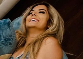 tay-melo-plays-some-video-games-in-stunning-lingerie-photo-drop-–-ringside-news