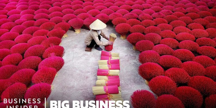how-thousands-of-craft-villages-saved-vietnam's-ancient-arts-|-big-business-–-youtube