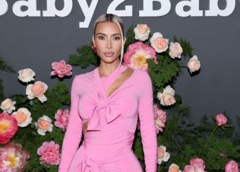 how-many-instagram-followers-did-kim-kardashian-lose-amid-balenciaga-ad-controversy?