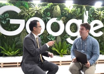 youtube's-favorite-polyglot-interviewed-world-leaders-in-their-native-languages-–-tubefilter