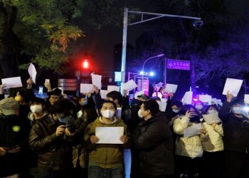 xi-jinping-step-down-protest-intensifies-in-china:-thousands-of-protesters-come-out-on-streets