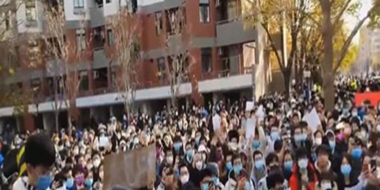 overseas-chinese-step-up-protests-as-calls-mount-for-change-|-education-–-devdiscourse