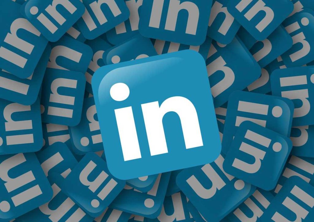 linkedin-rolls-out-its-new-messaging-experience-globally-–-how-smart-technology-changing-lives