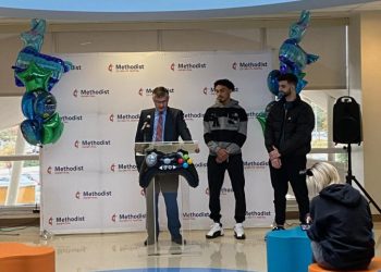 spurs-tre-jones-and-twitch-streamer-sypherpk-donate-to-methodist-children's-hospital