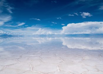 bolivia-is-home-to-“the-world's-largest-mirror”-–-unofficial-networks