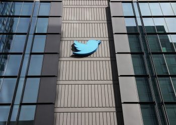 san-francisco-is-investigating-the-bedrooms-elon-musk-installed-at-twitter-for-possible-…