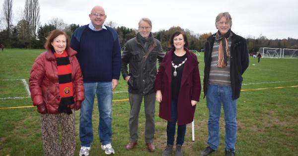 councillors-visit-site-of-new-pitch-and-clubhouse-–-henley-standard