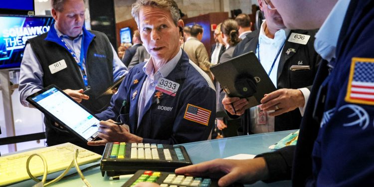 stock-futures-are-flat-as-investors-await-wednesday's-federal-reserve-rate-hike-decision
