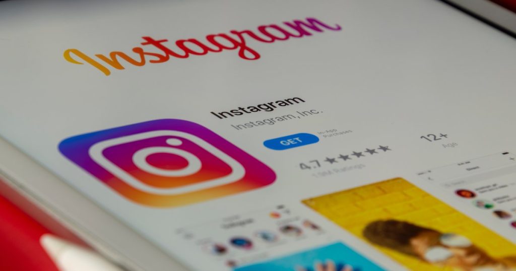 instagram's-new-notes-and-candid-features-are-the-latest-to-mimic-rival-social-media-platforms