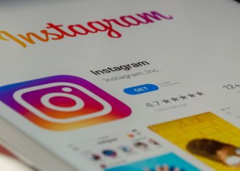 instagram's-new-notes-and-candid-features-are-the-latest-to-mimic-rival-social-media-platforms