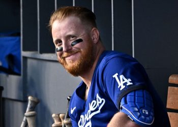 plaschke:-justin-turner-was-a-true-hometown-hero-for-dodgers-–-los-angeles-times