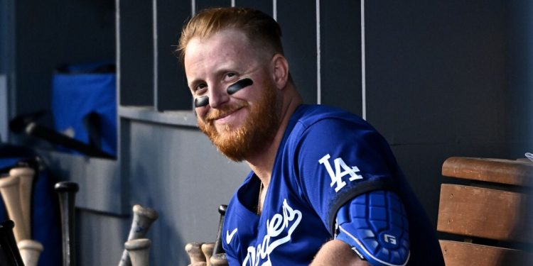 plaschke:-justin-turner-was-a-true-hometown-hero-for-dodgers-–-los-angeles-times