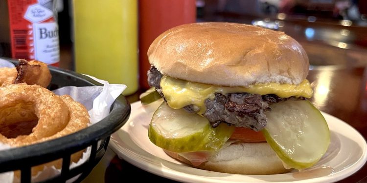 with-inflation,-can-you-really-make-a-cheaper-cheeseburger-at-home?-–-tampa-bay-times