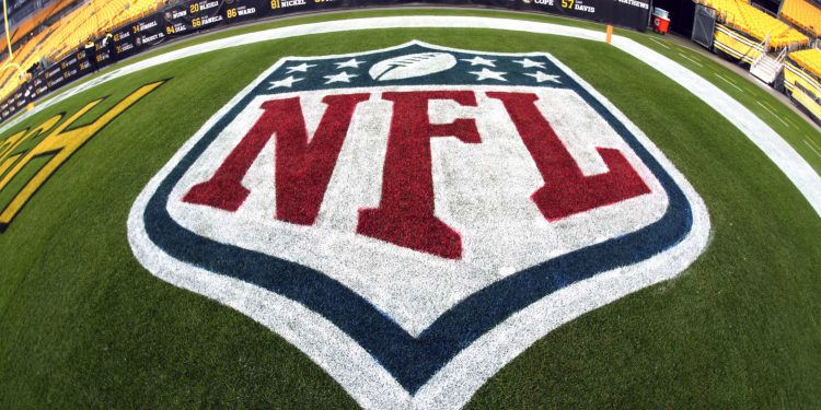 youtube-reportedly-in-'advanced-talks'-to-secure-'nfl-sunday-ticket'-rights