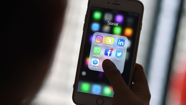 edmonton-man-facing-sex-charges-exploited-about-100-children-using-snapchat,-investigators-say