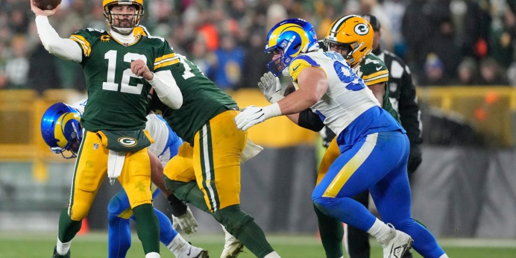 alphabet-cuts-$2-billion-deal-to-show-nfl-games-on-youtube-–-fortune