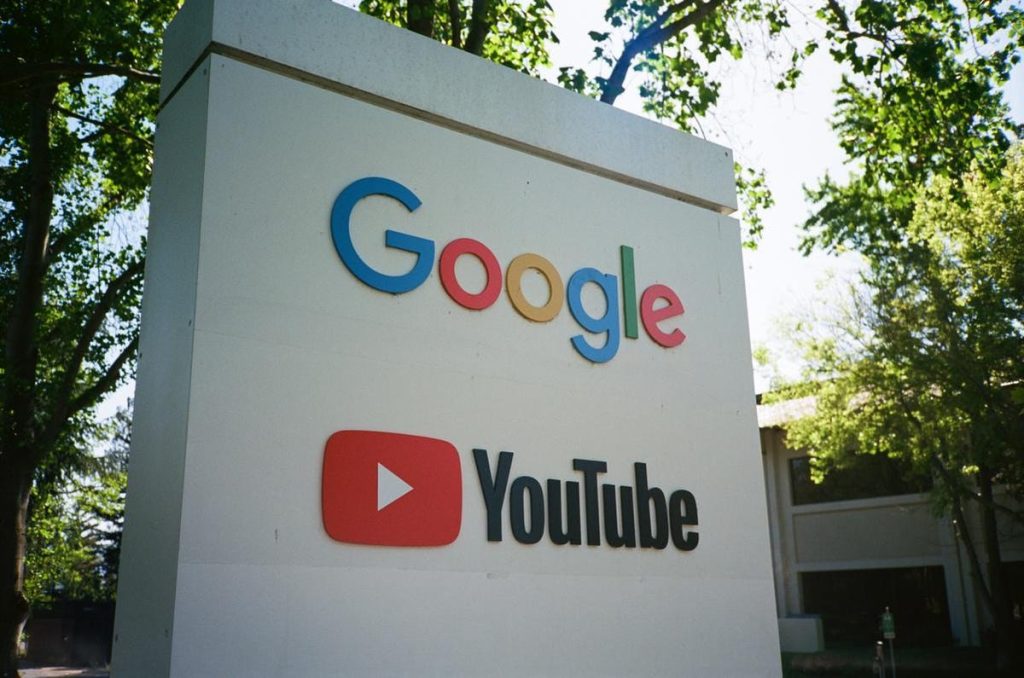 youtube-outbids-amazon-prime-video-and-espn+-for-nfl-sunday-night-ticket-–-forbes