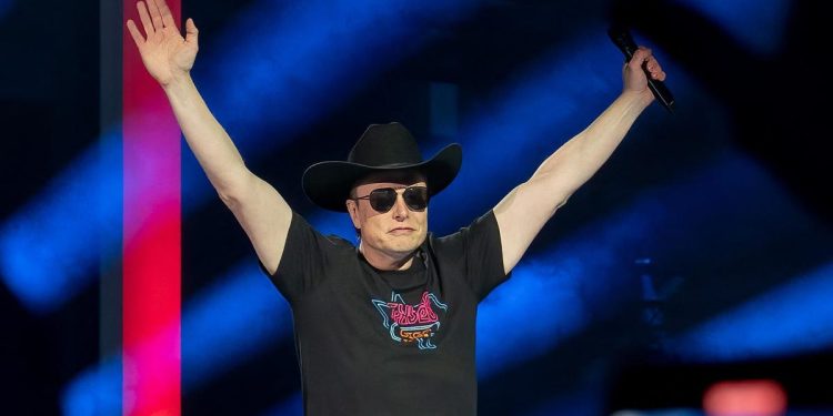 musk's-twitter-takeover:-almost-half-of-top-100-tweets-since-buying-the-site-are-his