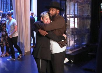 ellen-degeneres-mourns-twitch-in-first-on-camera-message-since-his-death-–-king-5-news
