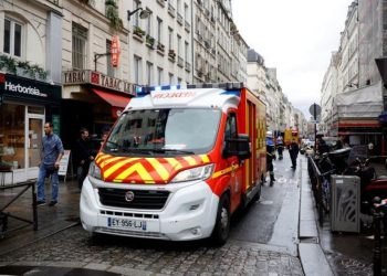 two-people-dead-after-paris-shooting-–-prosecutor-|-euronews