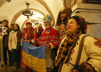 some-ukrainians-rebuke-russia-by-moving-up-christmas-–-axios