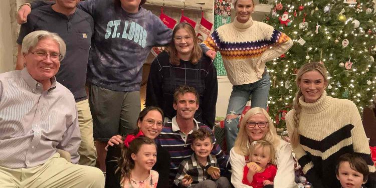 meghan-king-celebrates-christmas-with-kids:-'the-season-of-giving'-–-people