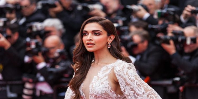 deepika-padukone-to-priyanka-chopra,-celebs-who-started-their-own-brands-in-2022