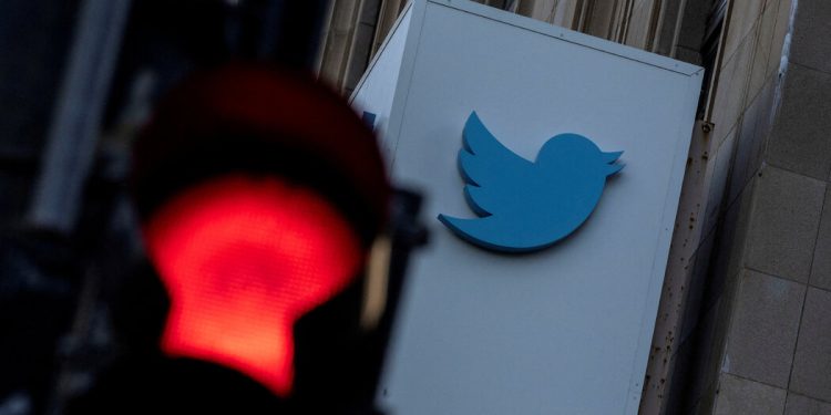 twitter-users-report-widespread-service-interruptions-–-the-new-york-times