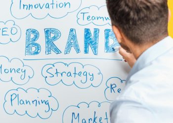 how-to-build-a-successful-personal-brand-on-linkedin-–-makeuseof