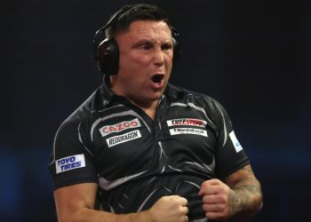 world-no.1-drops-bombshell-and-nukes-instagram-after-bizarre-loss-in-ear-muffs-–-7news