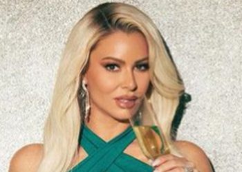 maryse-rings-in-the-new-year-with-super-revealing-photo-drop-–-ringside-news