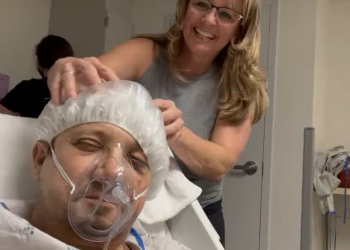 jeremy-renner-posts-twitter-video-following-snow-plow-accident-–-ktvn