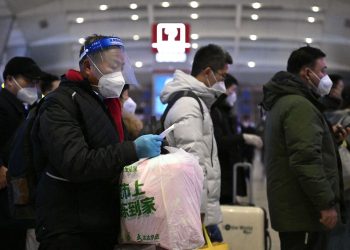 china-suspends-social-media-accounts-criticizing-covid-policies-–-axios