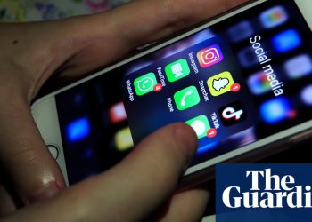 seattle-public-schools-sue-social-media-platforms-for-youth-'mental-health-crisis'