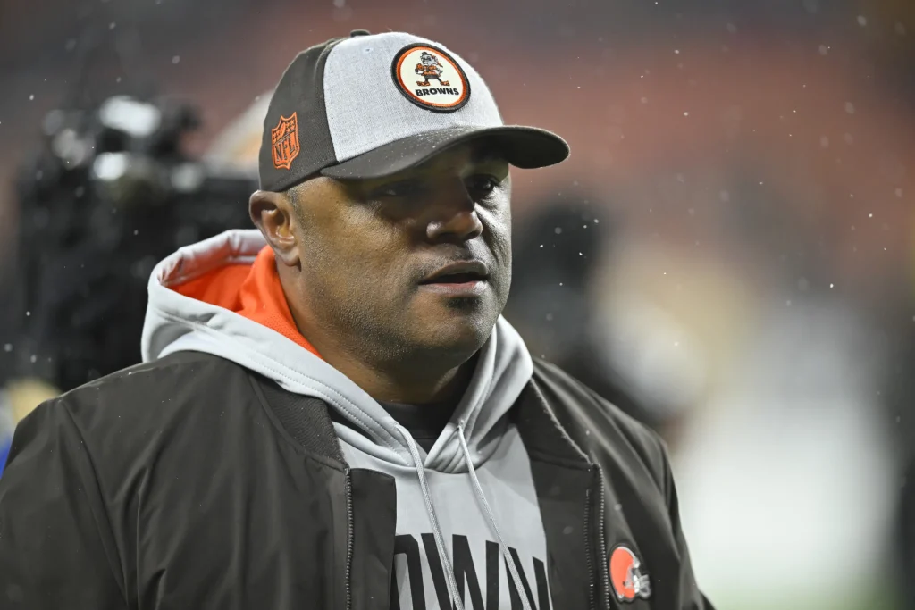 browns-fire-defensive-coordinator-joe-woods-after-3-seasons-|-ap-news