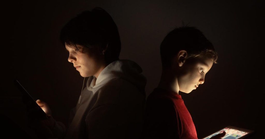 facebook,-youtube,-tiktok-among-tech-giants-sued-by-seattle-schools-for-allegedly-…-–-cbs-news